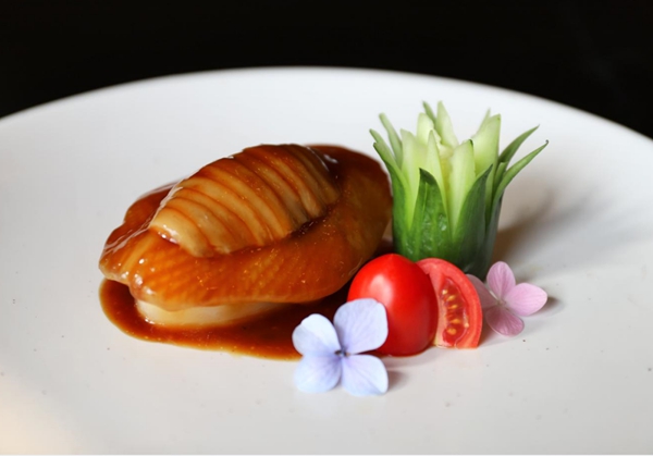 1656818198118370.jpg 应晓彬:盛夏满满(一品素鲍鱼).jpg