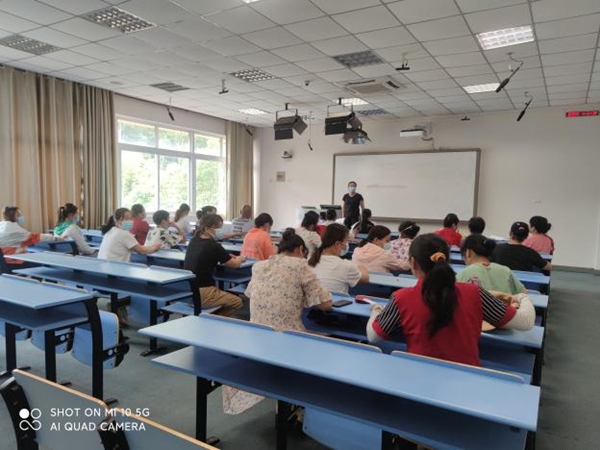 1657706431674696.jpg 校园管理科开展一线员工暑期培训图片1.jpg