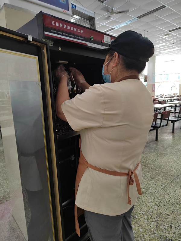 1658975369846229.jpg 餐具消毒3.jpg