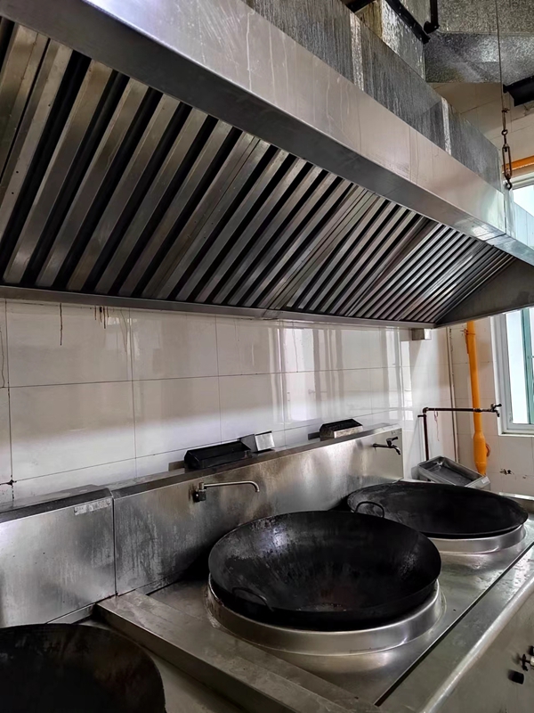 1658975493561149.jpg 油烟抽排清洗效果.jpg