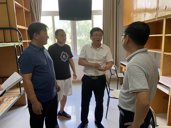 1660358561849233.jpg 严小军到后勤保障处调研工作图2.jpg