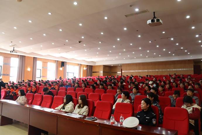 1712823693426182.jpg clip_image004.jpg