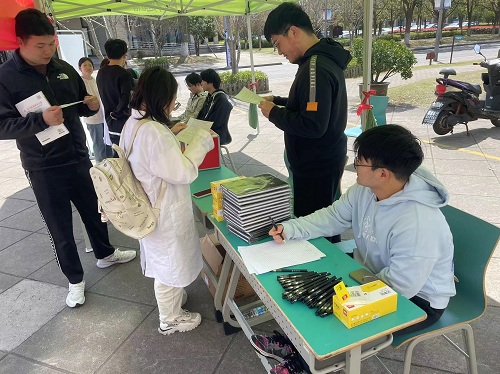 1713513369490570.jpg 6ab02531fae5953e5a38cbf4a0dd289.jpg