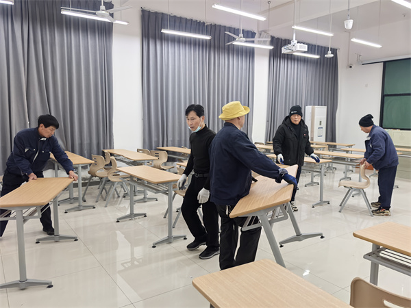 1735116565133654.jpg 清理考场1.jpg