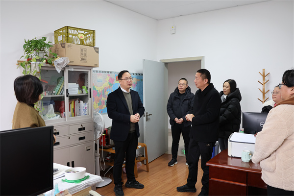 1740448942115199.jpg 2.jpg