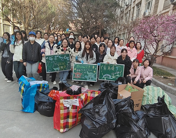 劳动实践后大合影 (1).jpg