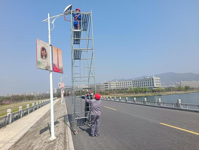 江苏科技大学：技术保障党支部点亮校园 温暖师生.jpg